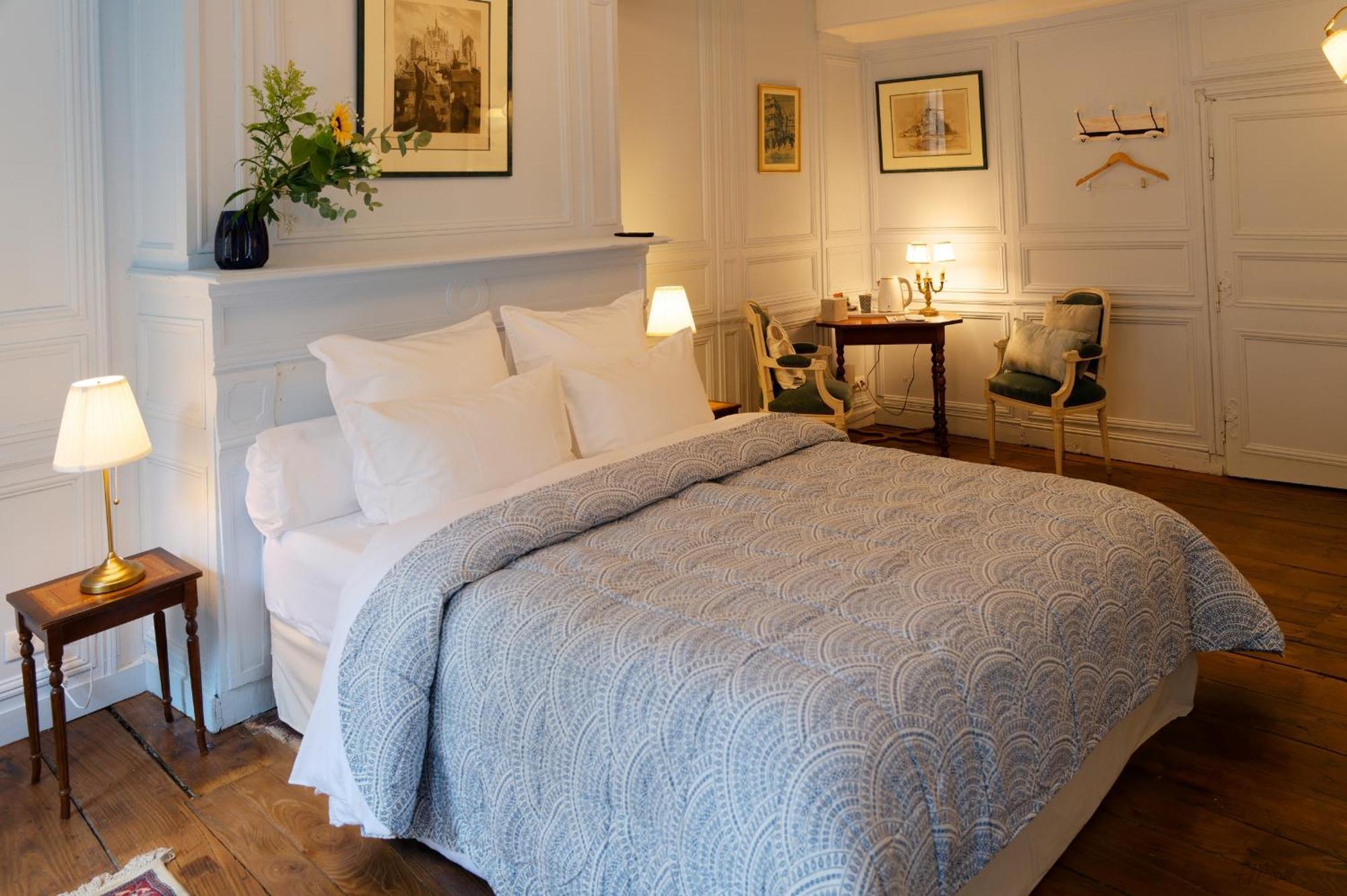 Guest House Saint Yves Ντινάν Εξωτερικό φωτογραφία