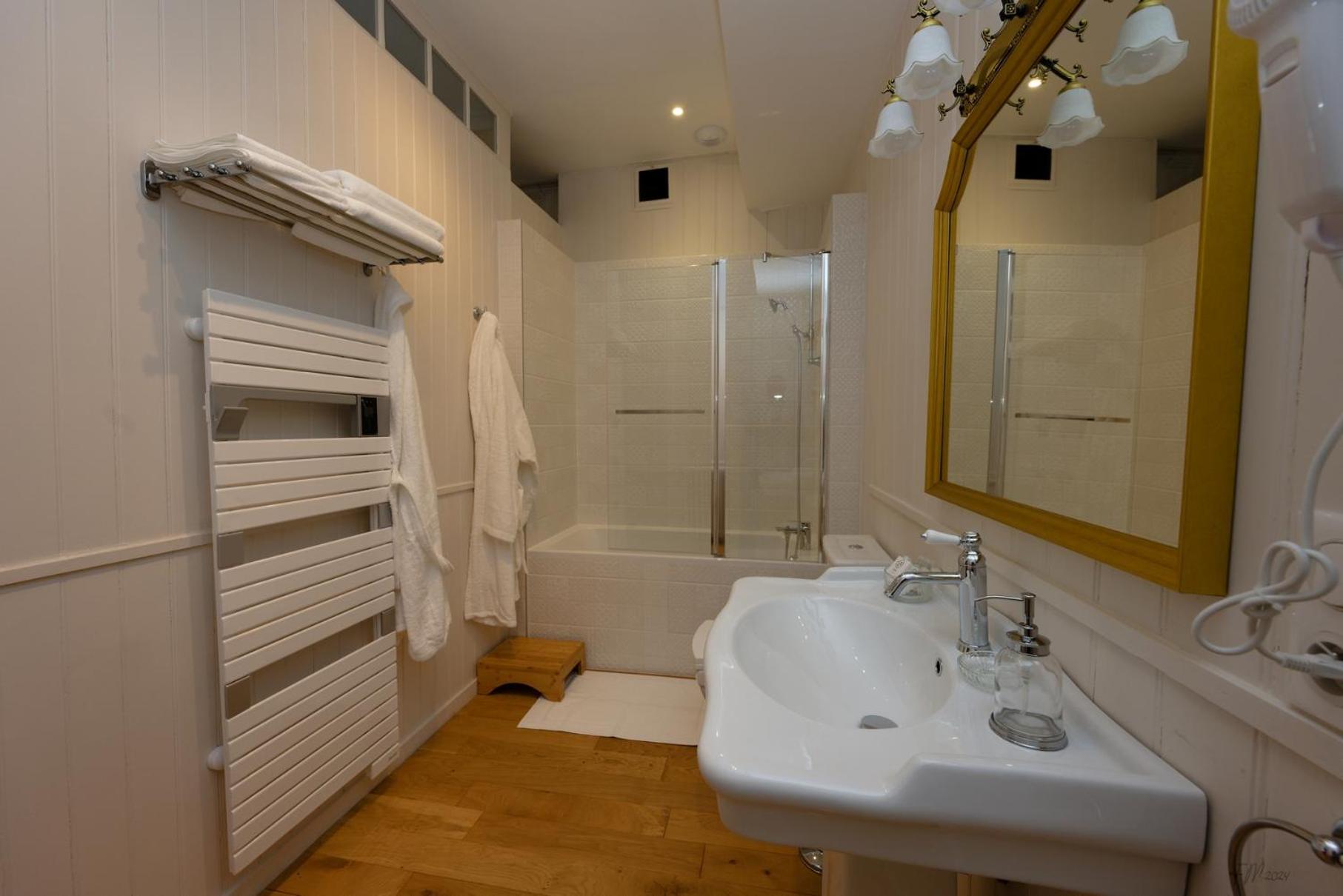 Guest House Saint Yves Ντινάν Εξωτερικό φωτογραφία